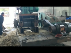 آلة ضغط كرات الأسطوانة ذات الضغط العالي لتكوير رقائق فحم الكوك